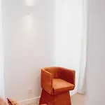 Orange House - Beautiful Two-bedroom 1d Apartmán *