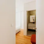 Orange House - Beautiful Two-bedroom 1d Apartment *