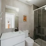 Apartment Orange House - Beautiful Two-bedroom 1d Lisbon