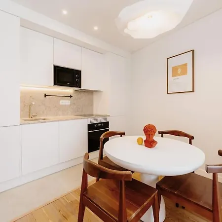 Orange House - Beautiful Two-bedroom 1d アパート リスボン