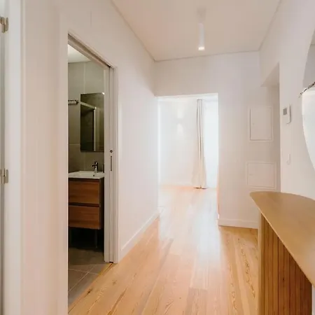 Orange House - Beautiful Two-bedroom 1d * リスボン
