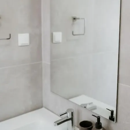 Orange House - Beautiful Two-bedroom 1d * Lissabon