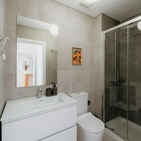 Apartment Orange House - Beautiful Two-bedroom 1d Lissabon